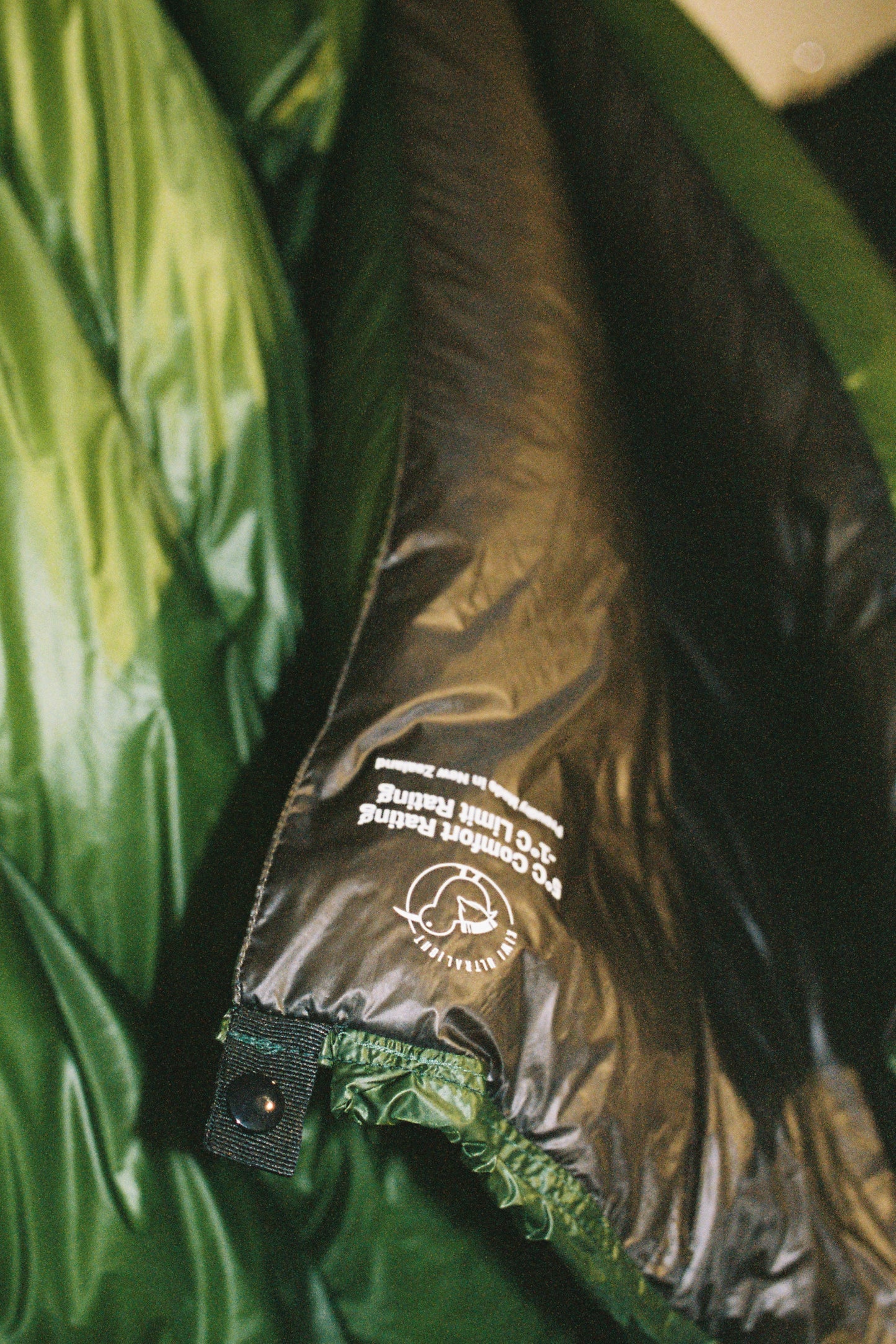 Kiwi Ultralight Quilt 850 Fill Down 5° in Green, view 2.