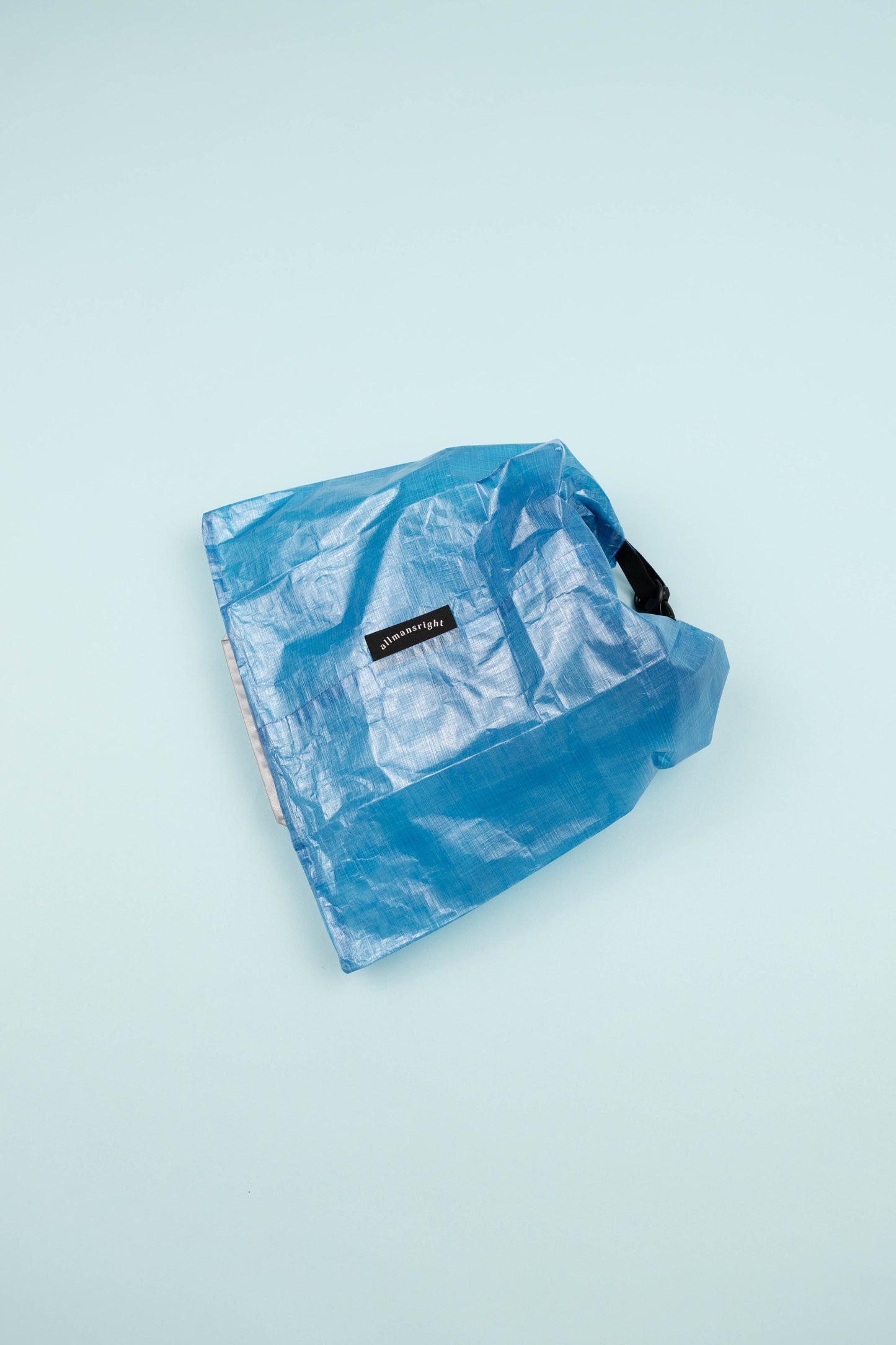 Allmansright Björn Food Bag Medium - Blue made from durable Dyneema Composite Fabric for holding food and essentials.