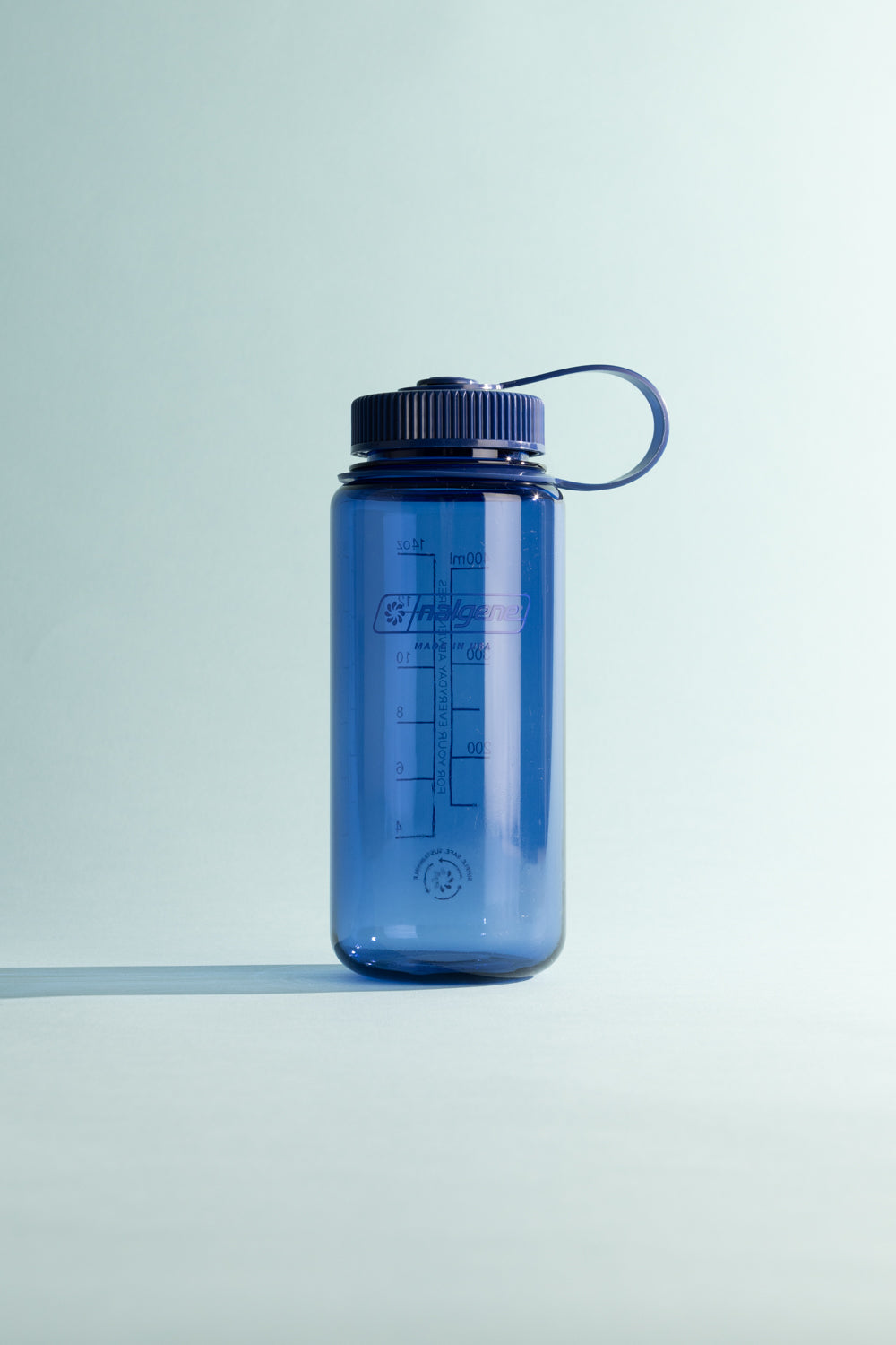 Nalgene Sustain W/M 500ml - Denim bottle with a blue design, perfect for on-the-go hydration.