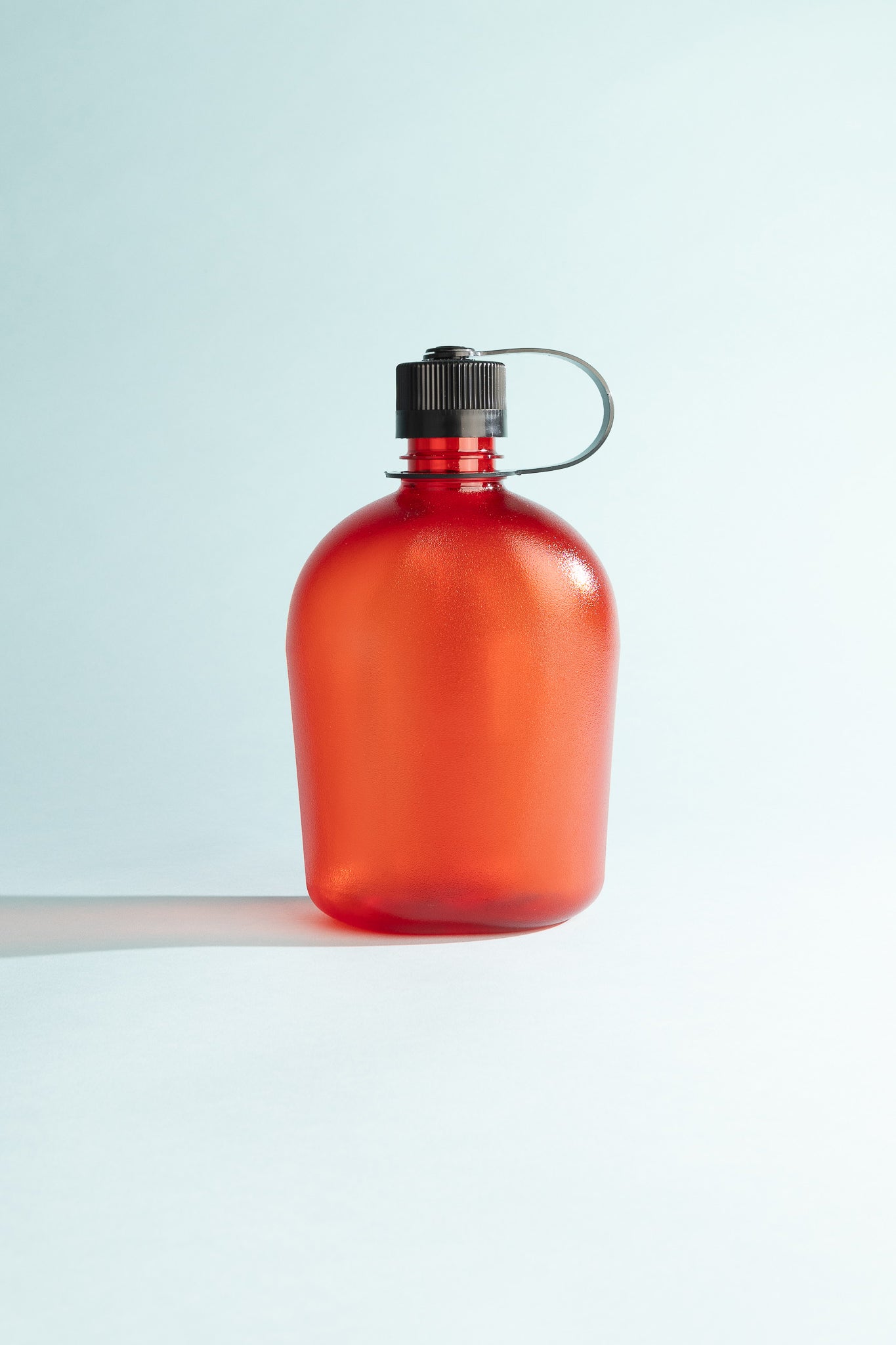 Nalgene Oasis N/M 1L in Red, view 3.