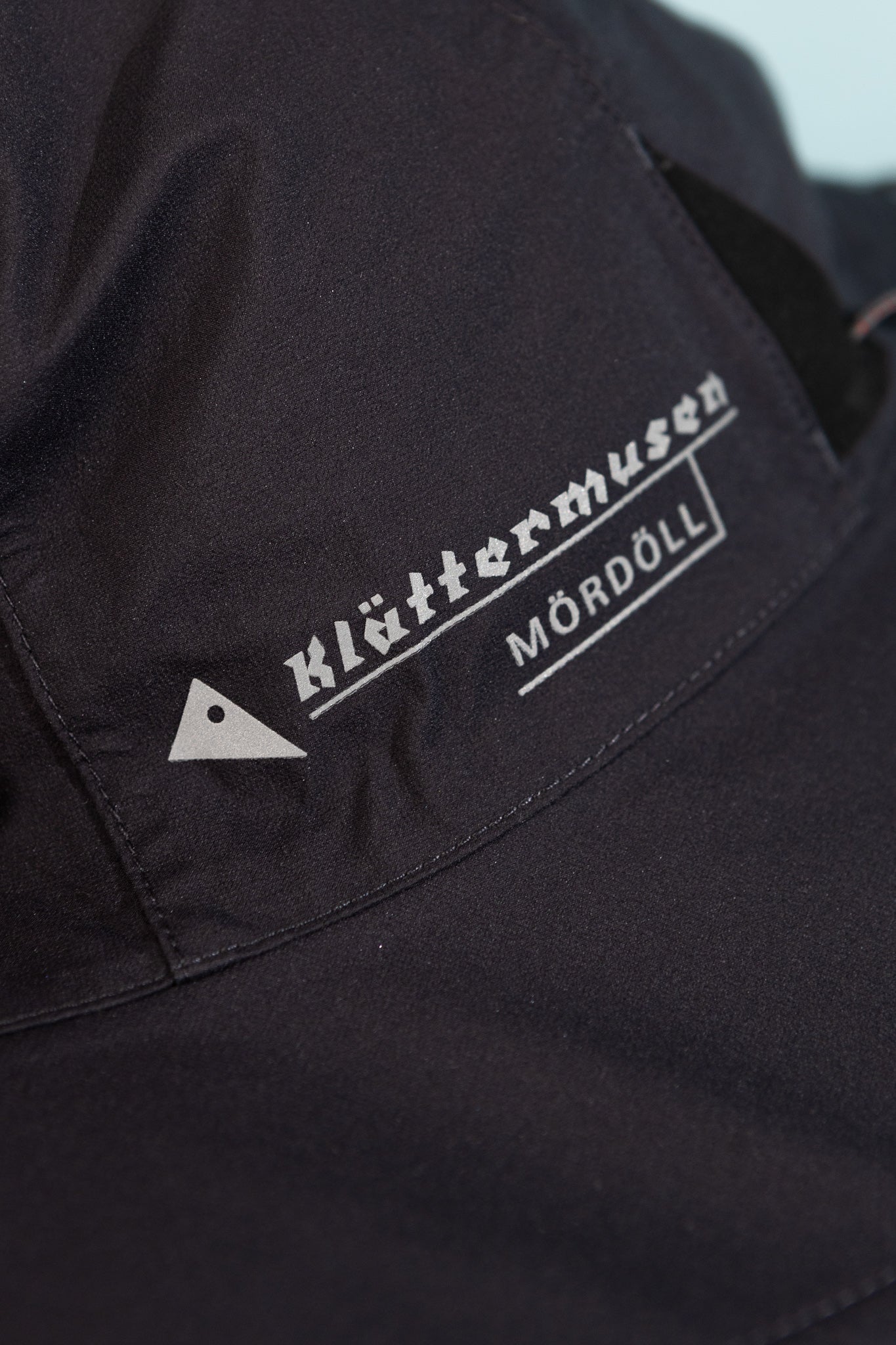 Klattermusen Mordoll Waterproof Bucket Hat in Raven, view 3.