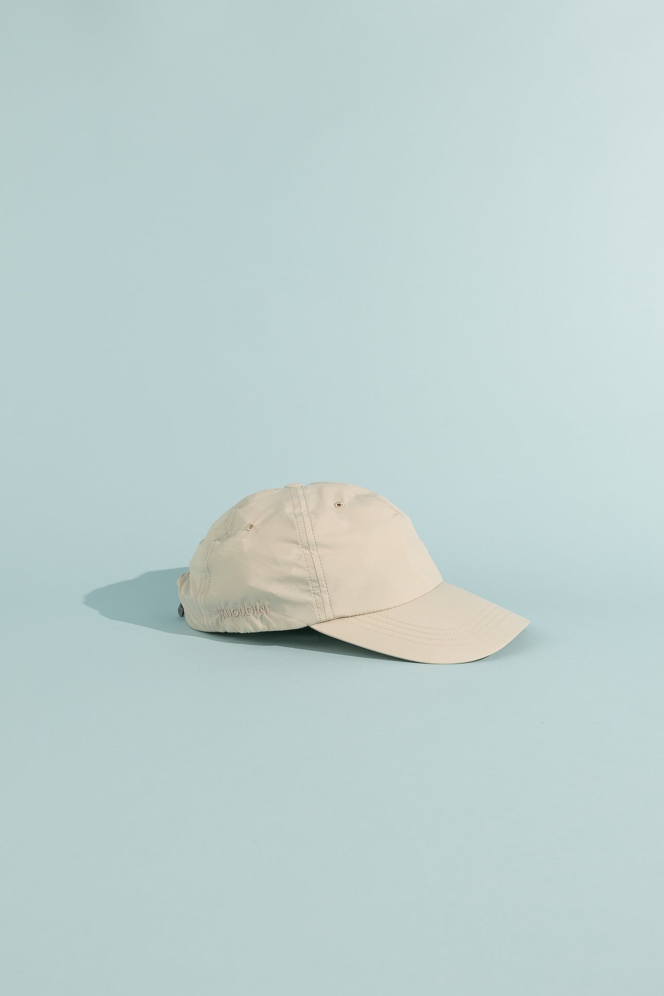 C9 Cap in foggy mountain color, lightweight and breathable for outdoor sports and activities.