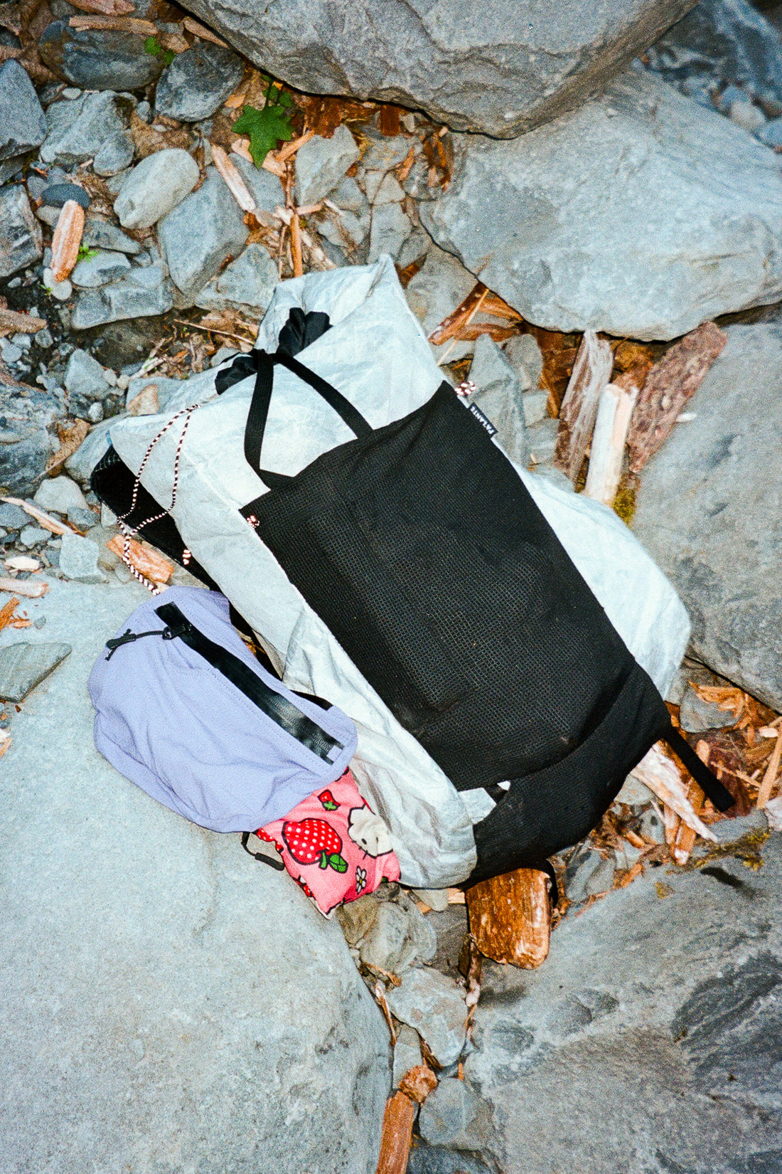 Ultralight Pack - Glacier Ultraweave/Black Mesh