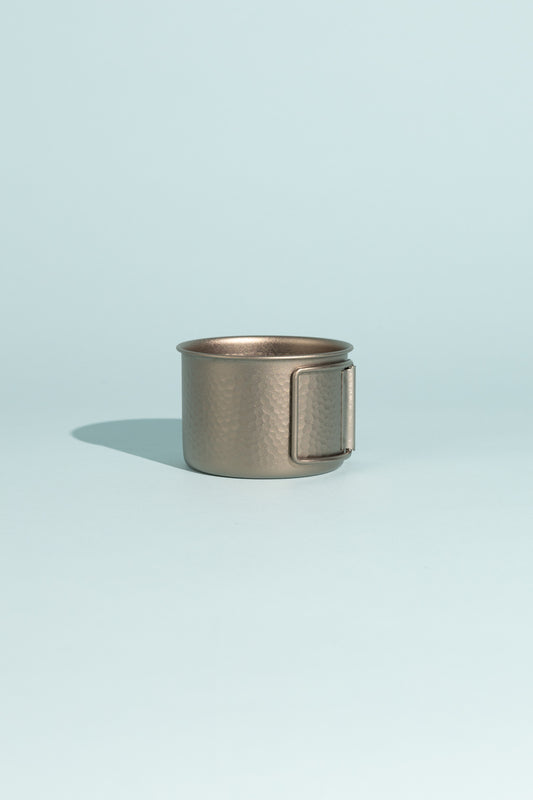 Evernew Dekoboco Titanium Cup with hammered texture, showcasing its sleek and lightweight design.
