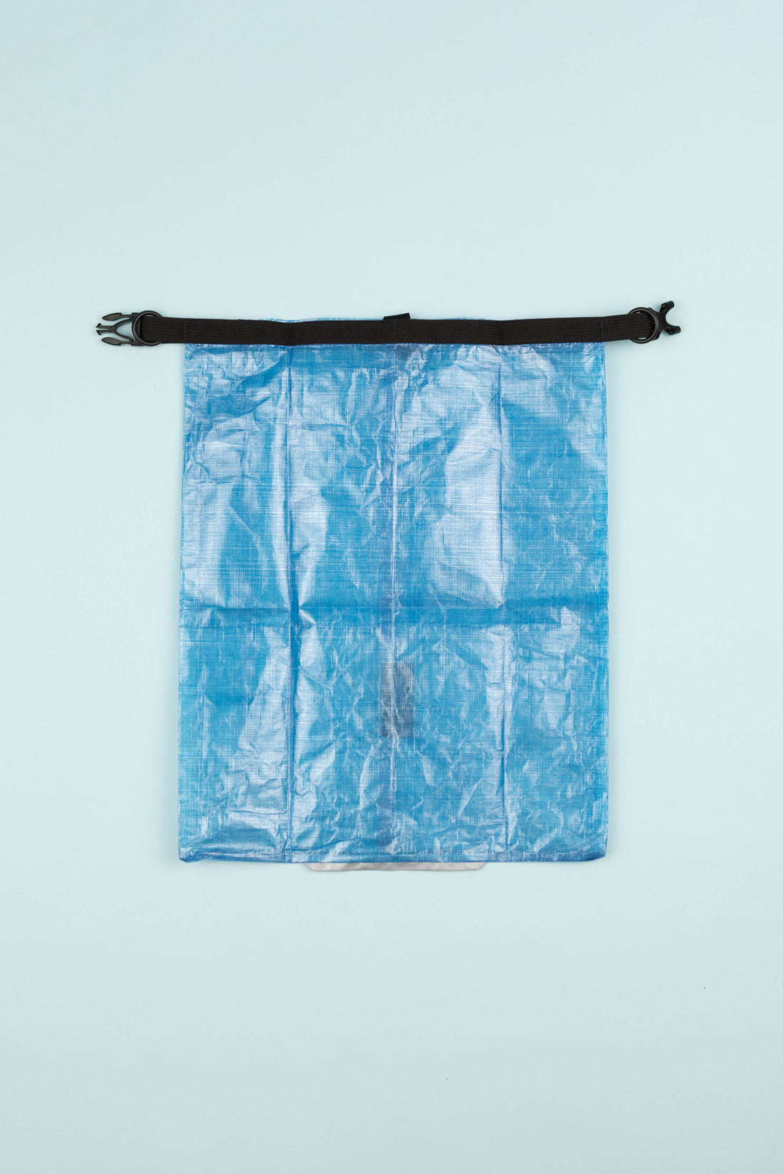 Allmansright Björn Food Bag Medium - Blue made of Dyneema fabric, designed to hold food and keep items dry.
