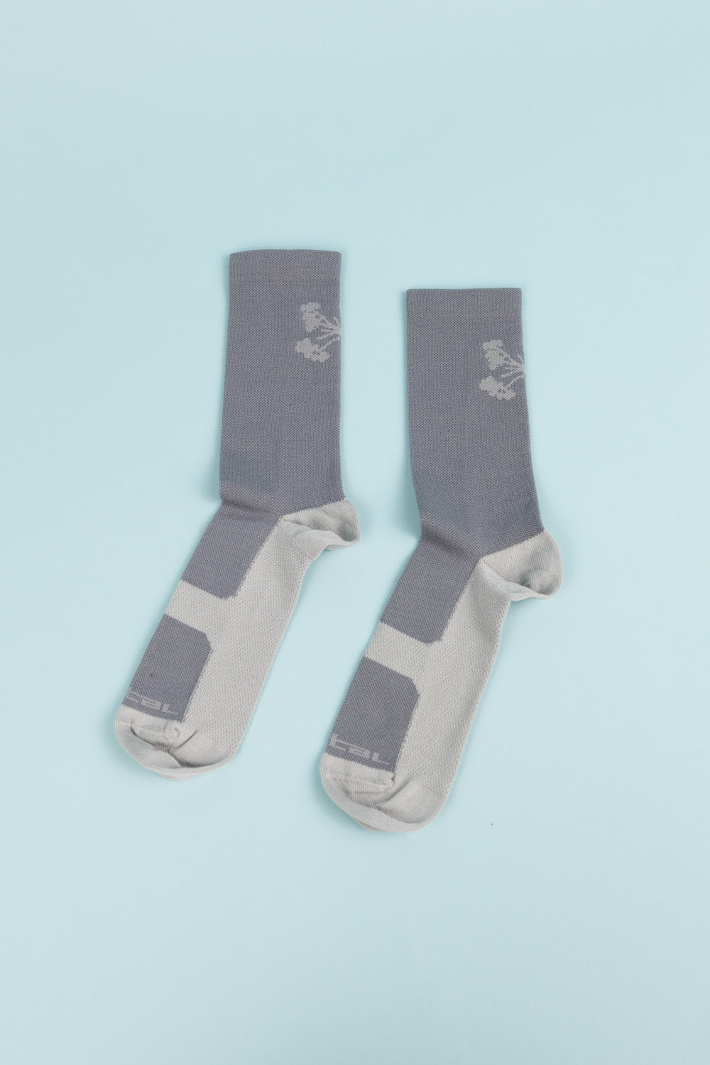 Portal Pattern Active Sock in gray and beige, perfect for running, hiking, and cycling. Lightweight and breathable design.