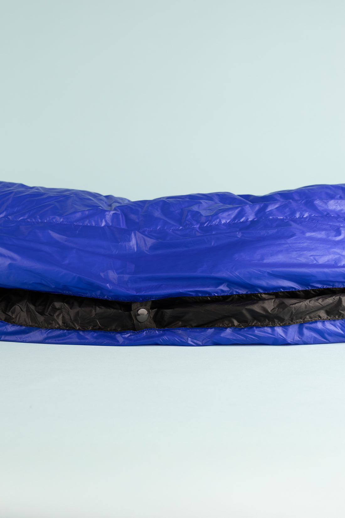 Kiwi Ultralight Quilt 850 Fill Down -5° - Blue shown on a light background featuring its unique design.