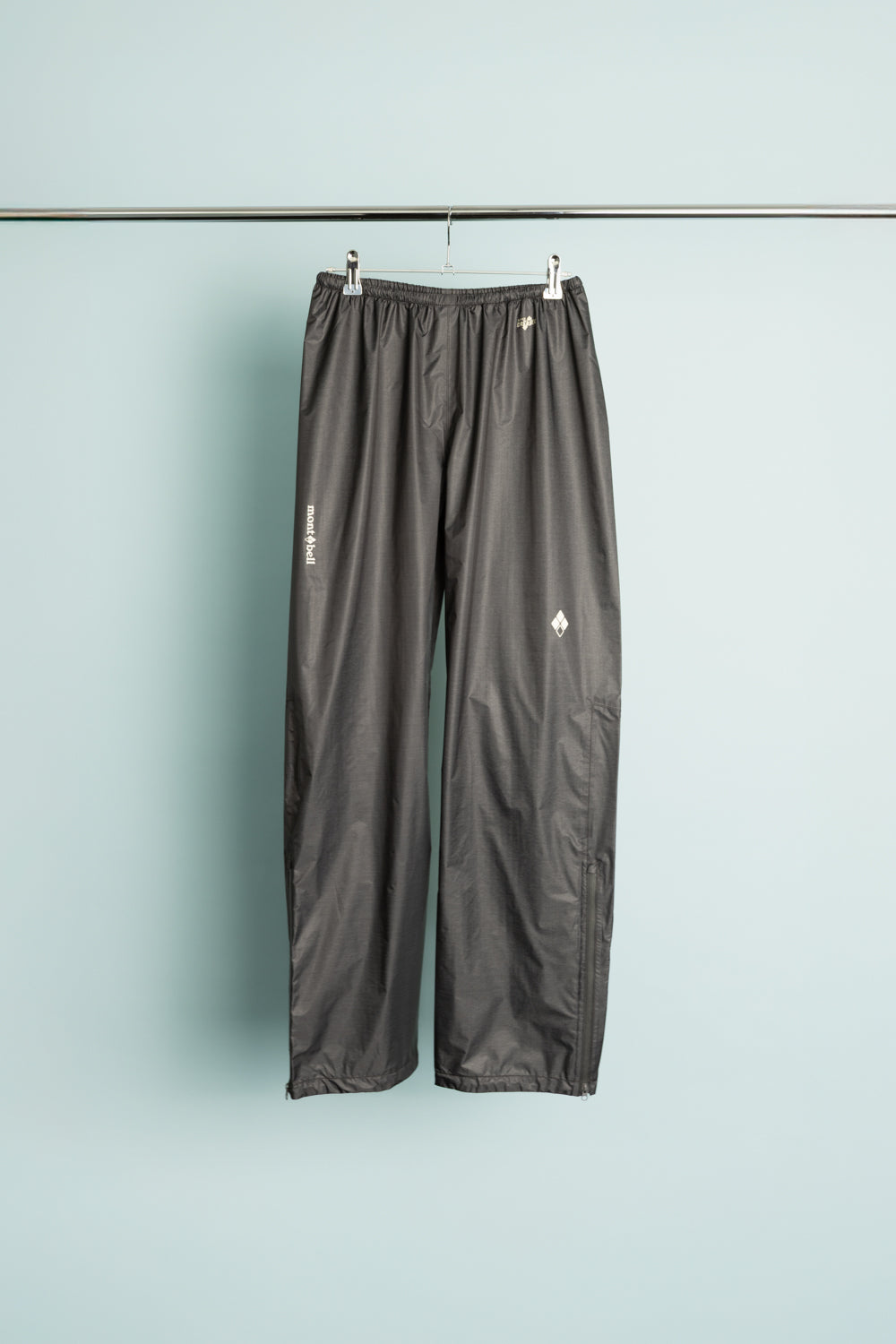 Montbell US Womens Super Dry-Tec U.L. Rain Pants - Dark Gray