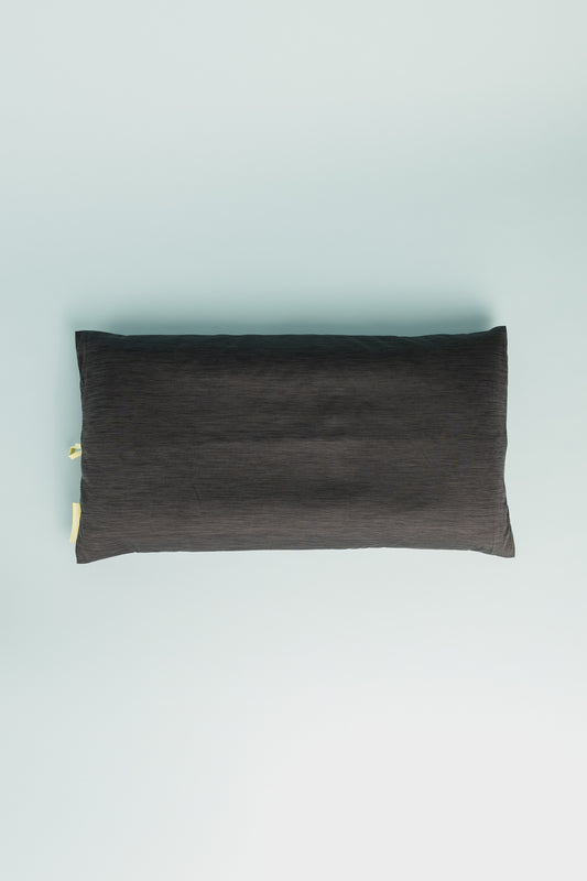 Nemo Fillo Elite Wide Pillow - Black Pearl on a light background, showcasing its sleek design and comfort features.