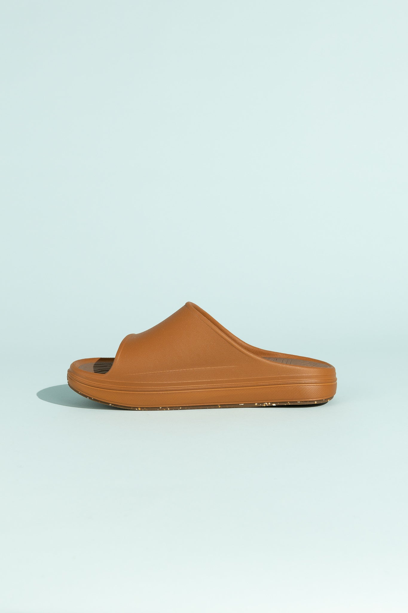 Norda 008 - Oud slide shoe in brown color, designed for recovery and comfort, running small by half a size.