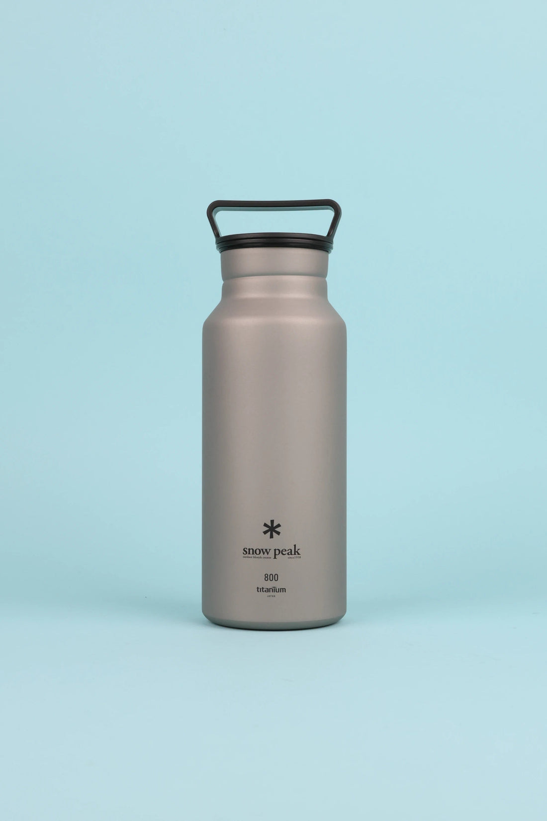 Snow Peak Titanium Aurora Bottle 800 - Titanium Grey | Coffee Outdoors