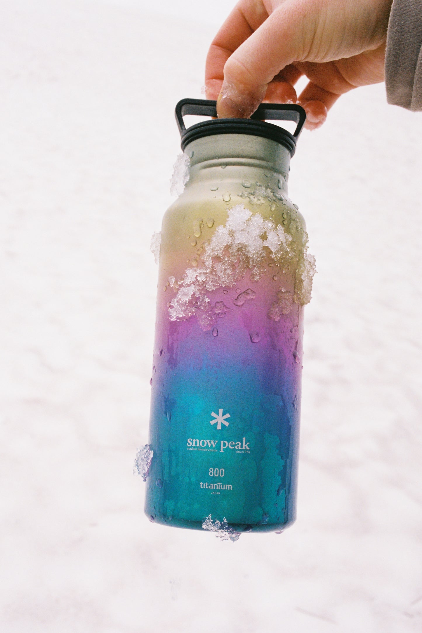 Snow Peak Titanium Aurora Bottle 800 - Rainbow