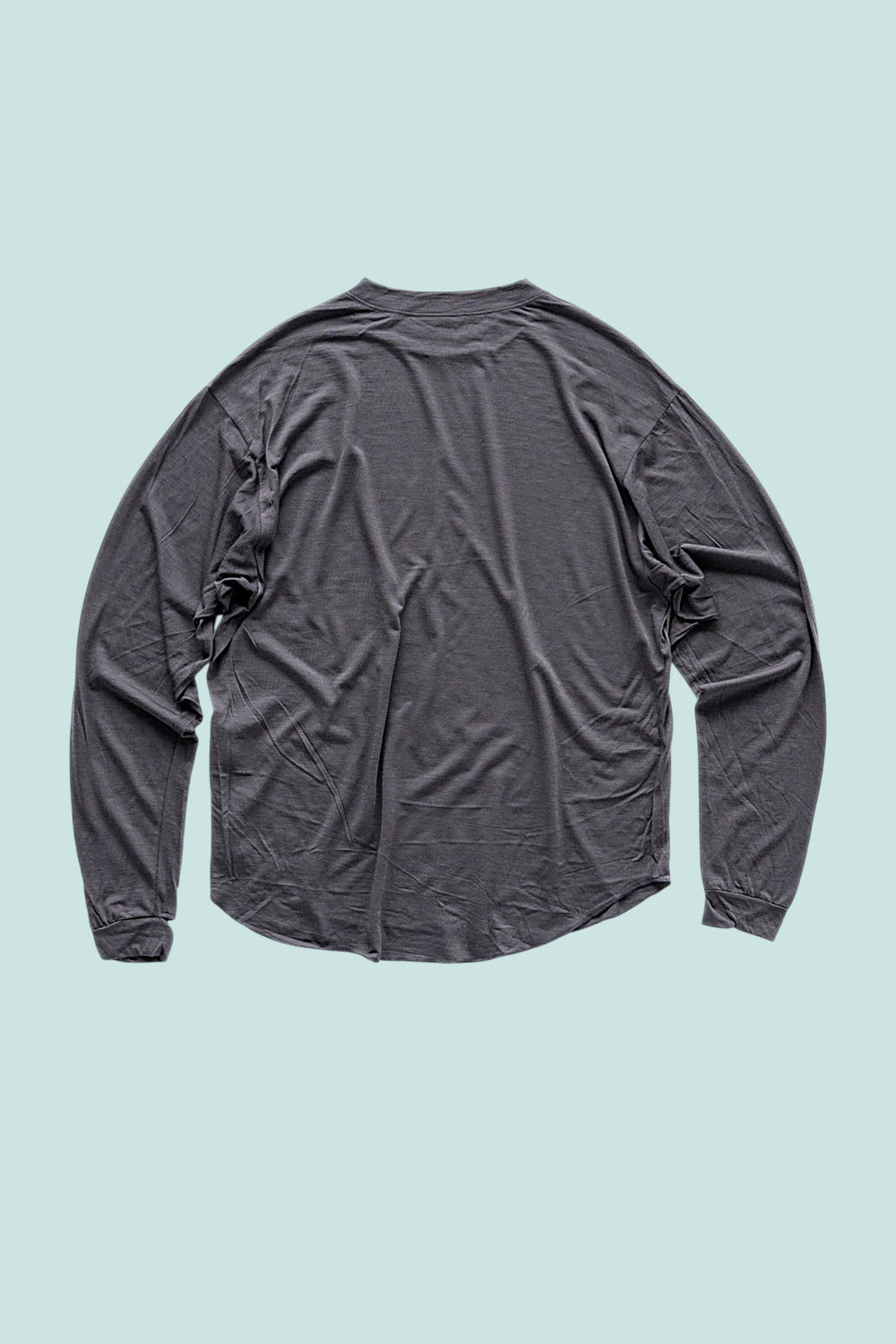 Creeper Crew Merino v2.0 in Magnet, flat lay back