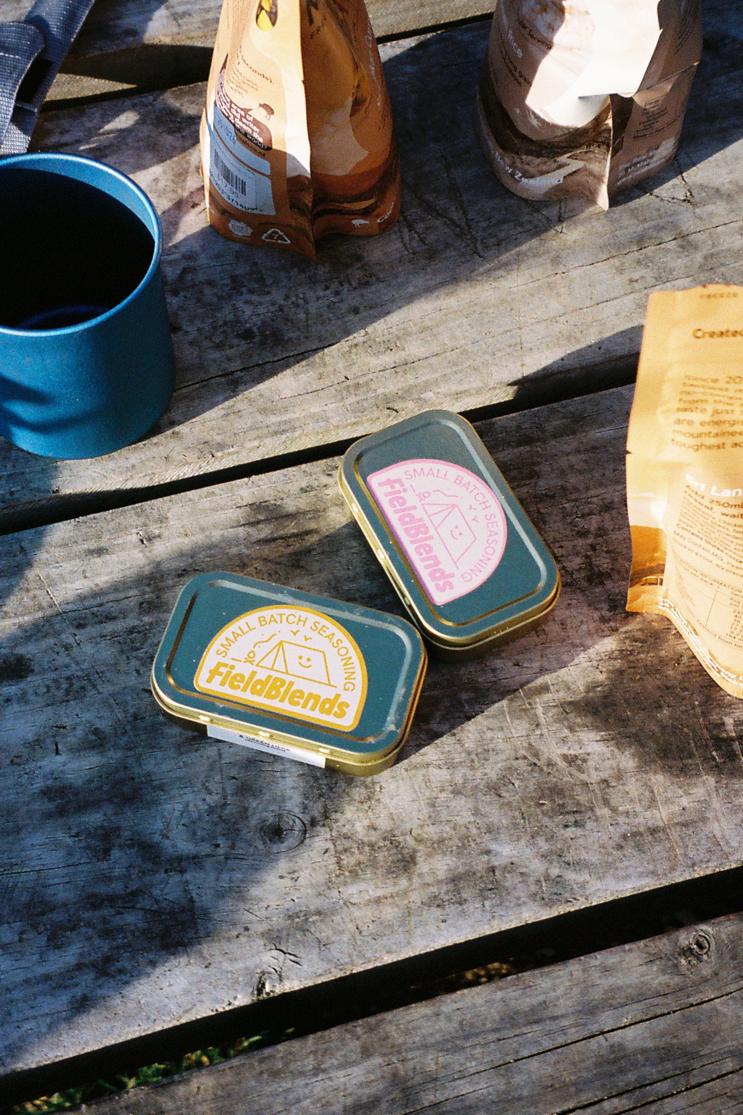 Field Blends Pink Peppercorn, Sea Salt & Garlic - Camping Tin