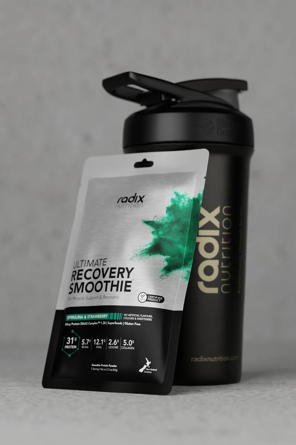 Radix Ultimate Recovery Smoothie Spirulina & Strawberry - Whey Protein | Coffee Outdoors