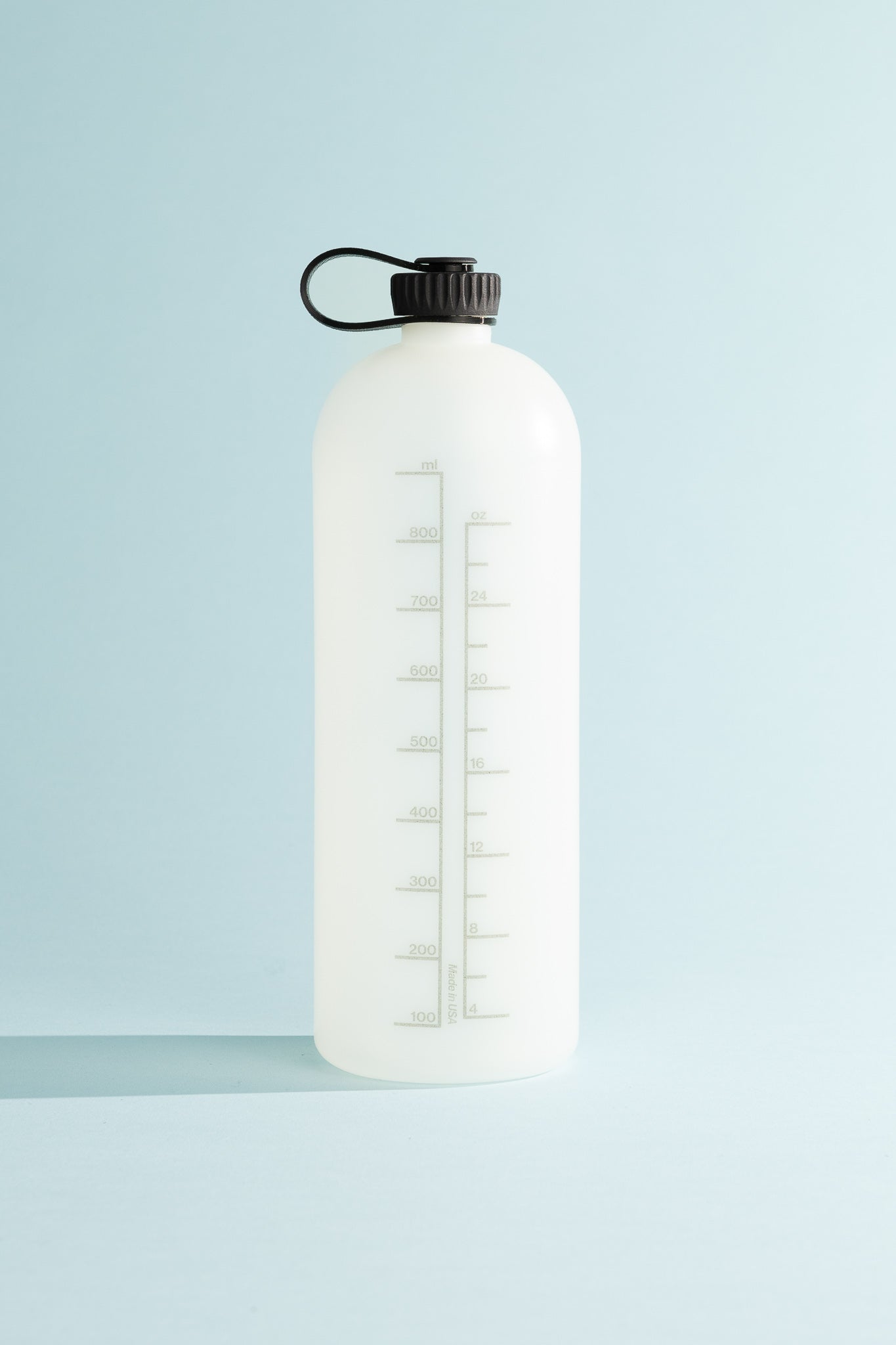 Igneous Gear NOBO Bottle displayed on a light blue background, perfect for ultralight hiking and daily use.