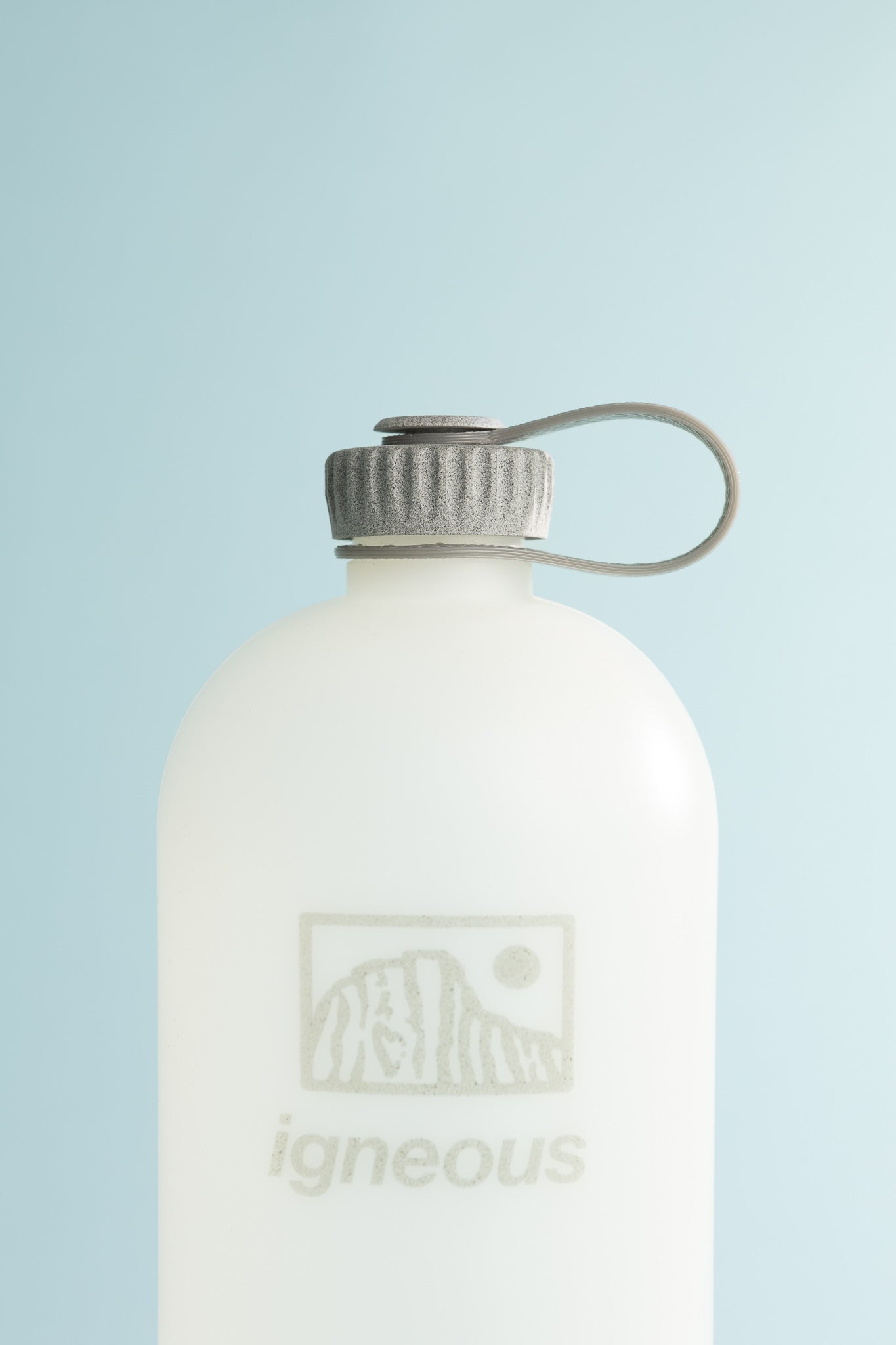 Igneous Gear NOBO Bottle with cap, lightweight design perfect for hiking and bikepacking.