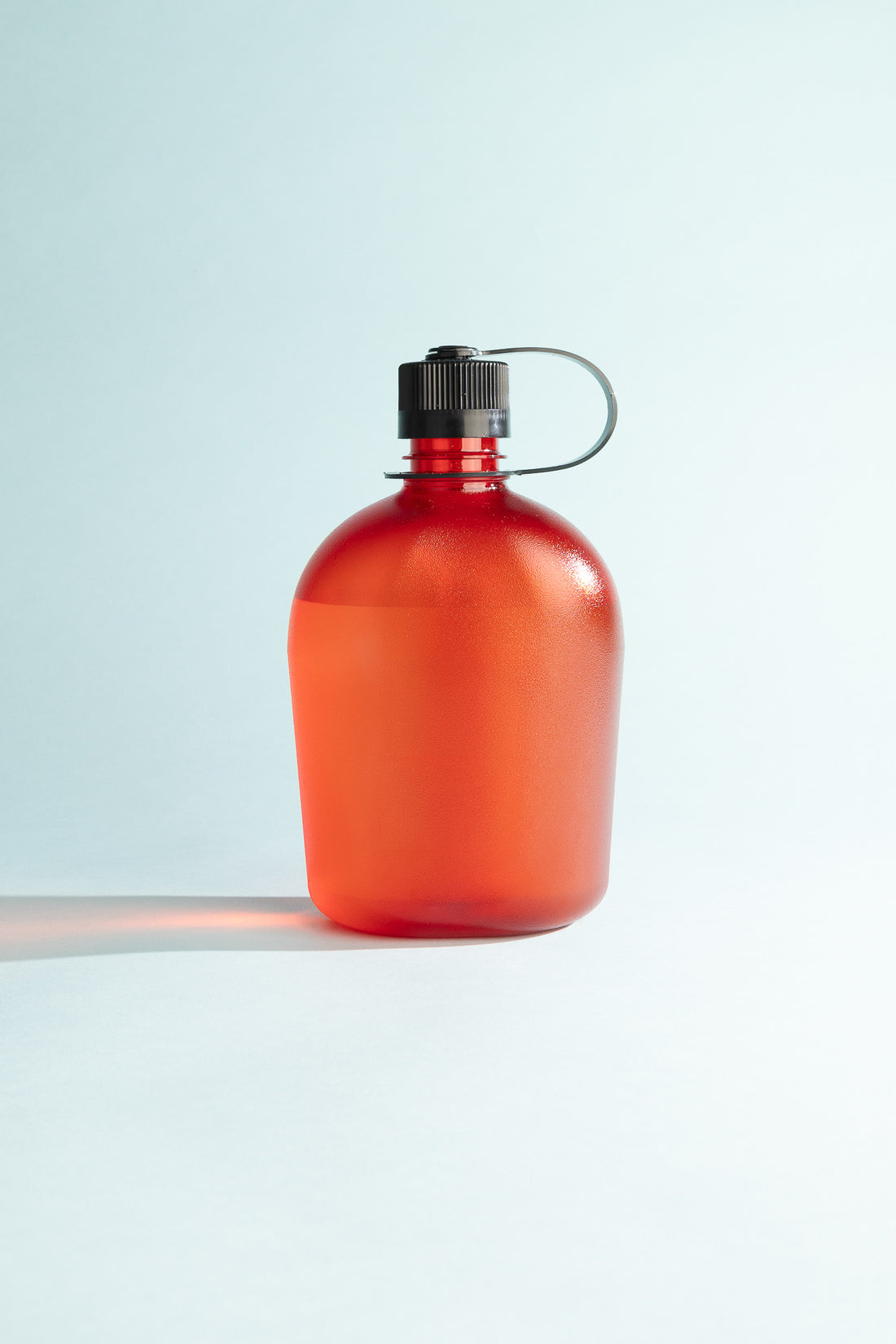 Nalgene Oasis N/M 1L in Red, view 1.