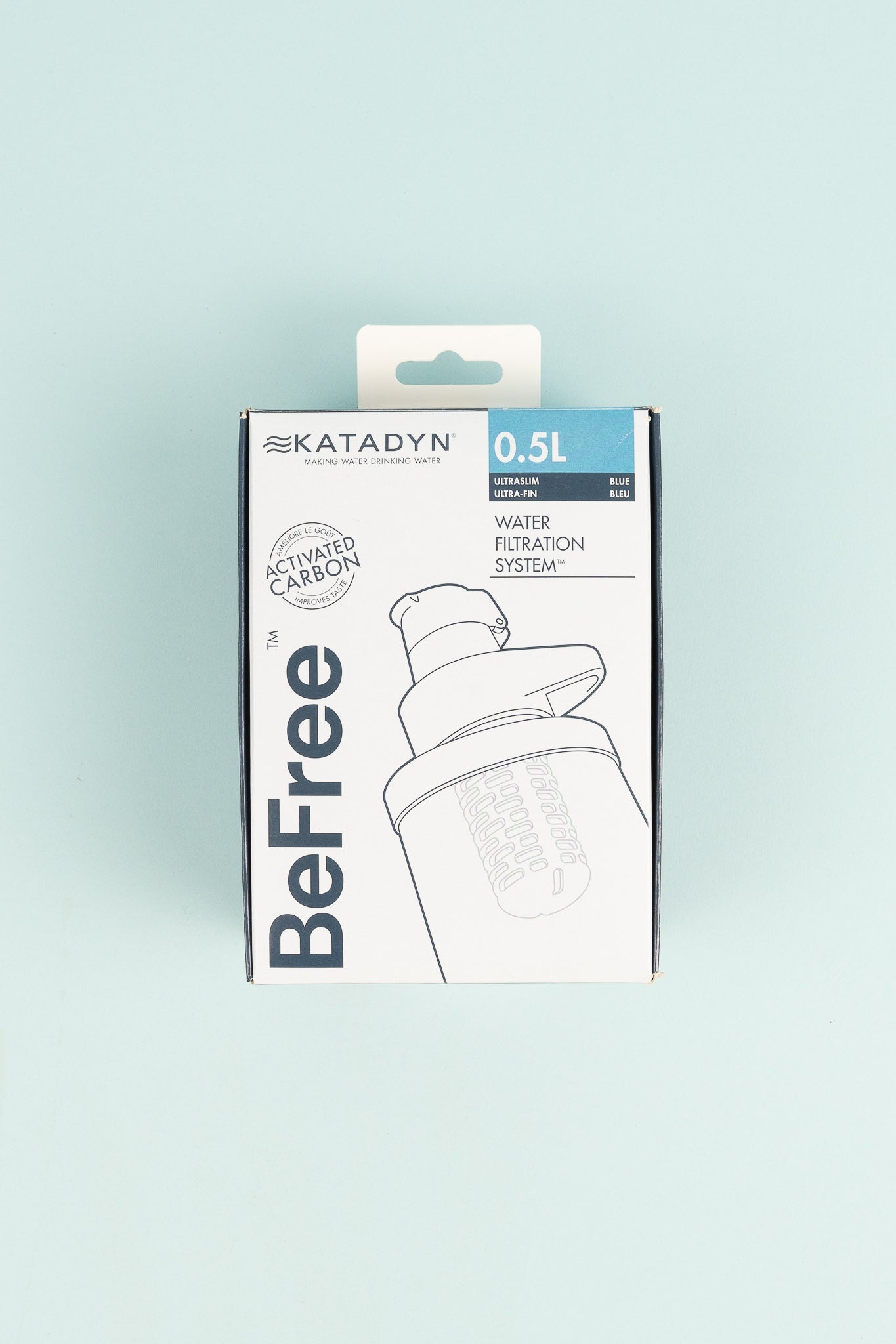 Katadyn BeFree Filter AC Bottle 0.5L packaging showcases activated carbon water filtration system.