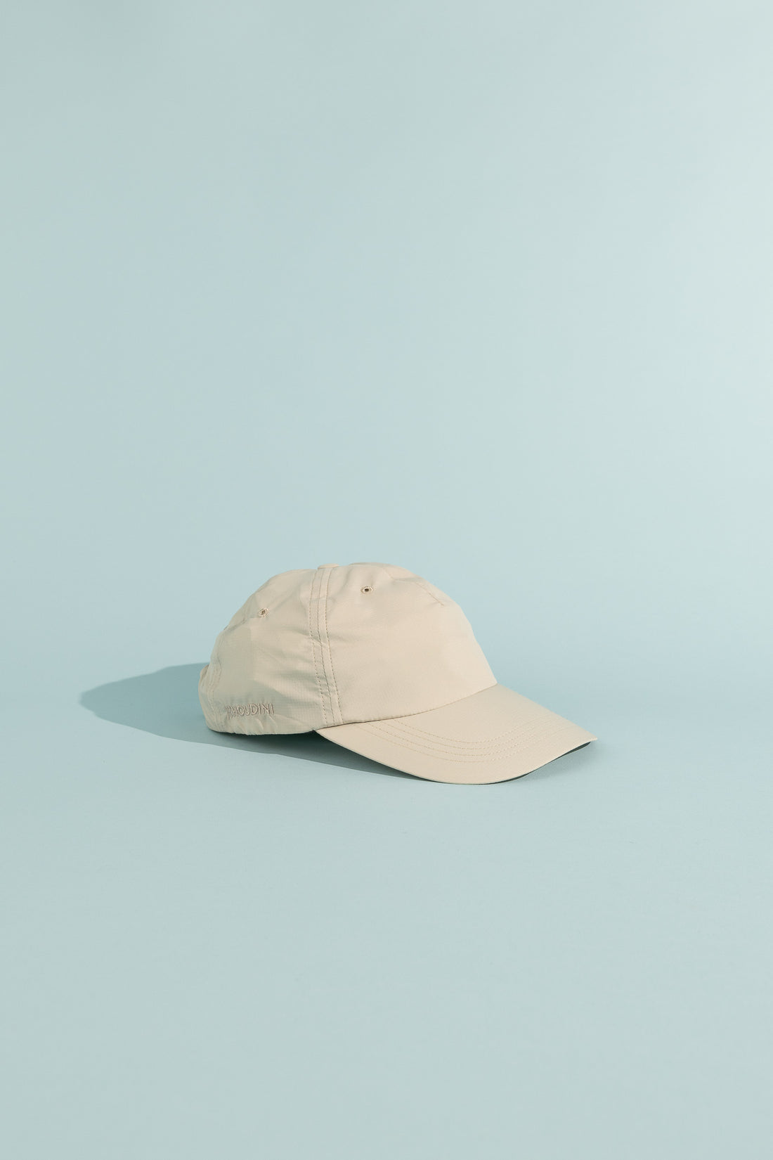 C9 Cap - Foggy Mountain, an ultralight breathable cap for outdoor activities and high intensity sports.