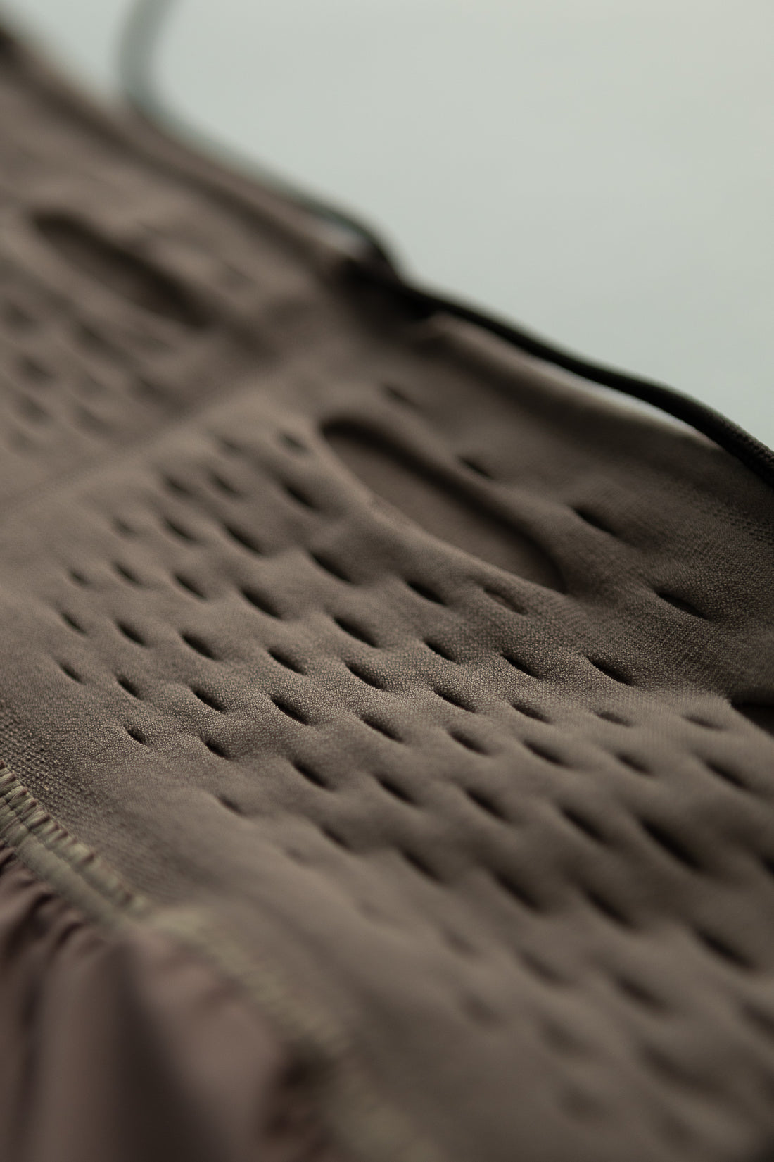 Gnuhr Warp Short Long in Charcoal, view 4.