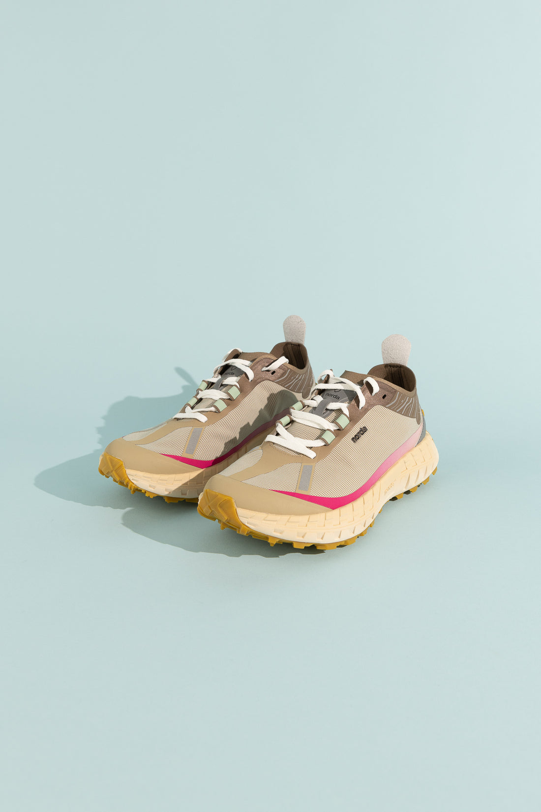 Stylish running shoes Norda 001A - Sky with Arnitel midsole technology.