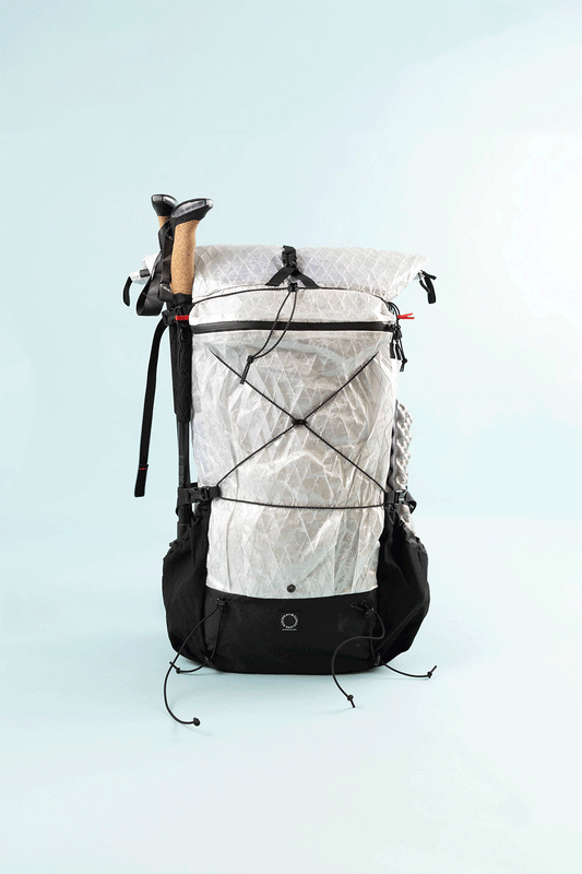 THREE Backpack - UX10 White Zip